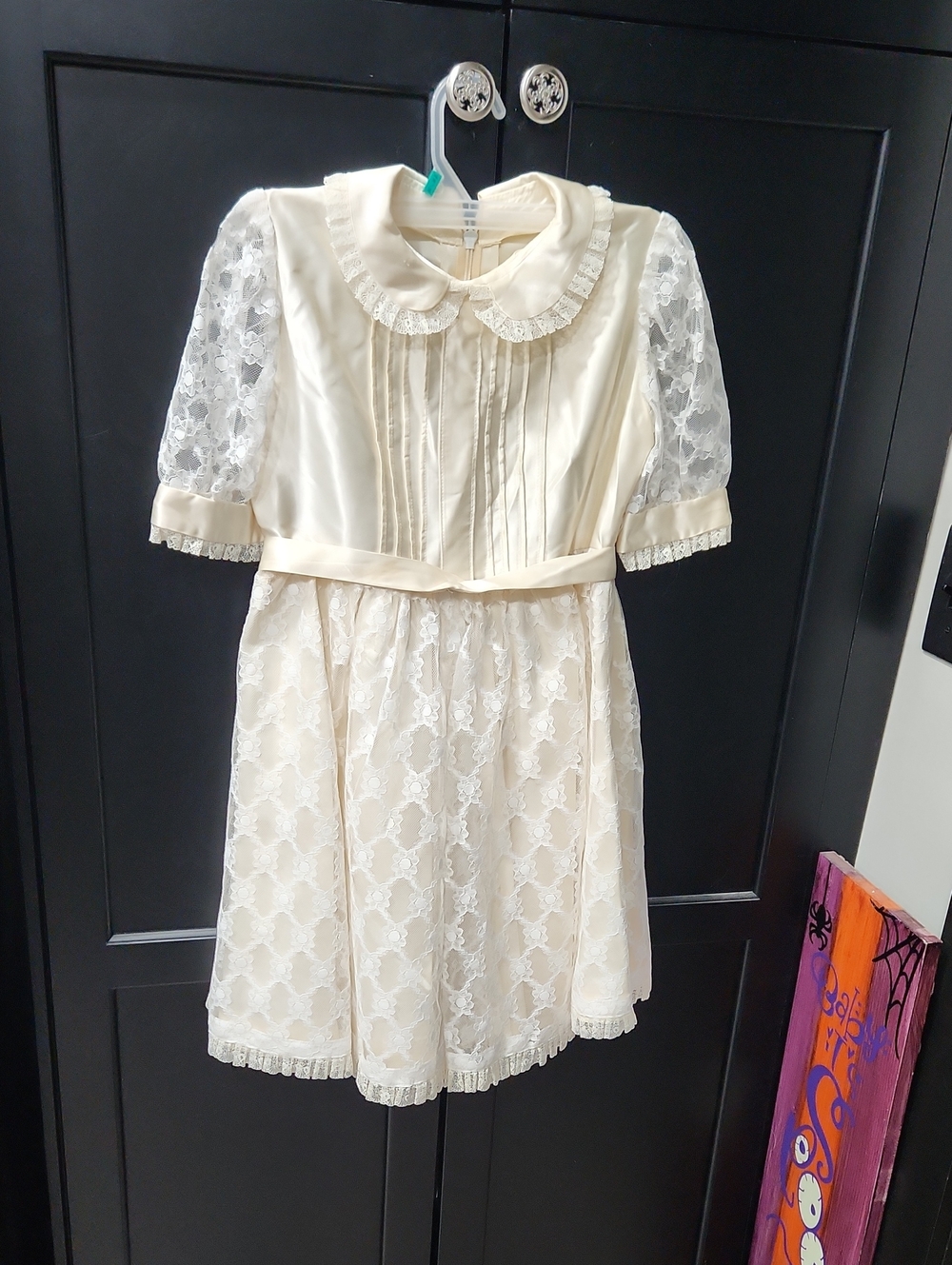 Girls' Cream Lace Formal Dress with Peter Pan Collar-Size 7